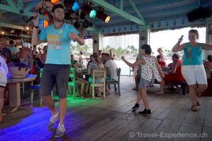 Szenenbild, Bugaloe Beach Bar & Grill