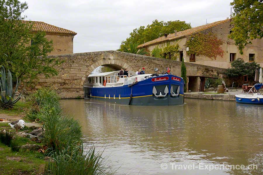 Frankreich, Canal du Midi, Hausboot, Bruecke, Le Somail
