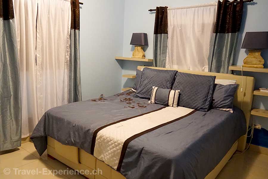 Innenaufnahme, zweites Schlafzimmer im Swiss Paradise