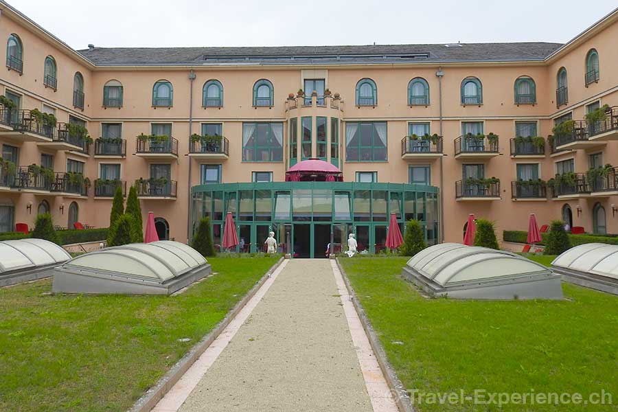 Perl-Nennig: Victor's Residenz-Hotel Schloss Berg 3