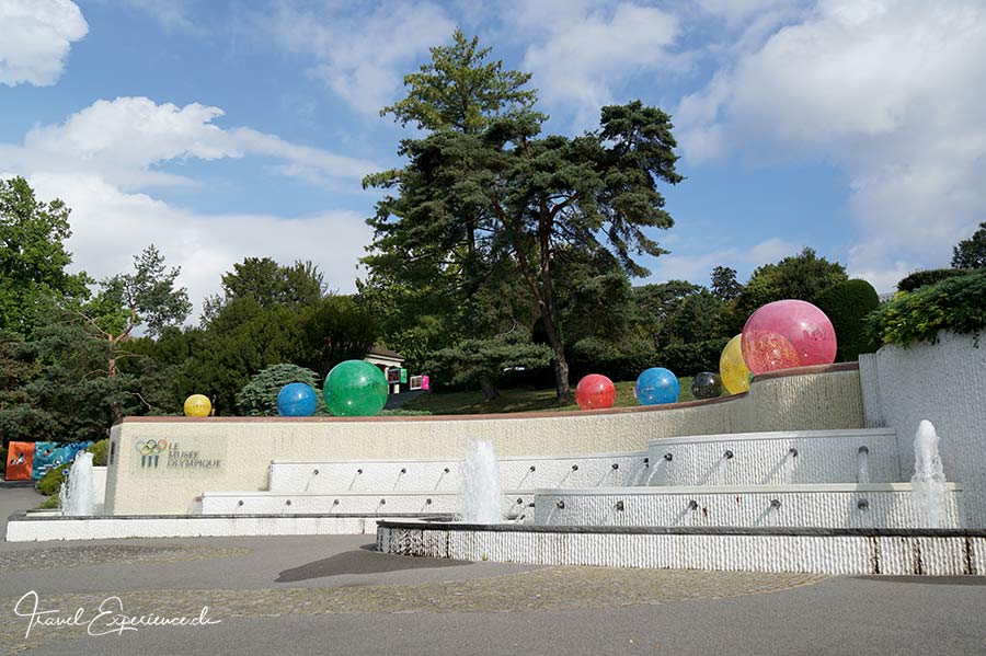 Brunnen beim Aufgang zum Olympischen Museum in Lausanne