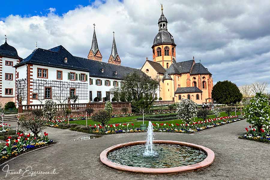 Deutsche Fachwerkstrasse, Seligenstadt, Einhard-Basilika, Kloster, Klostergarten