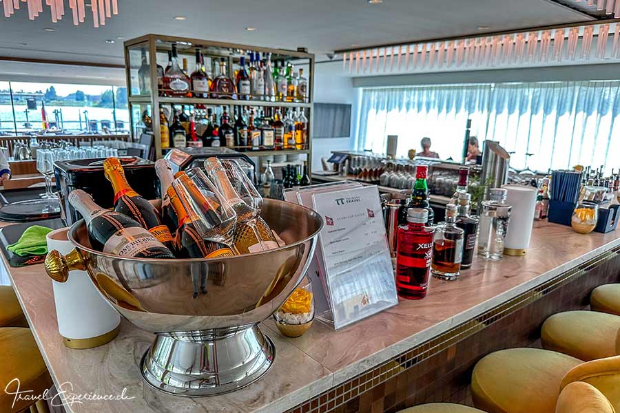 MS Thurgau Gold, Bar