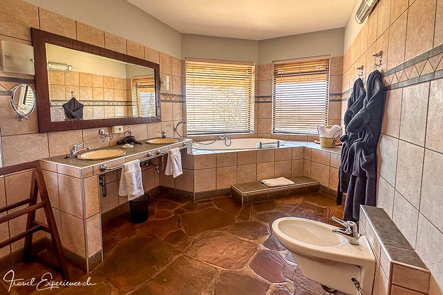 Namibia, GocheGanas, Bungalow Nr 3, Badezimmer