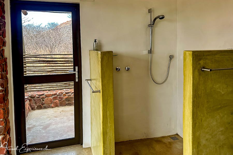 Namibia, Waterberg Guest Farm, Bungalow Nr. 3, Dusche