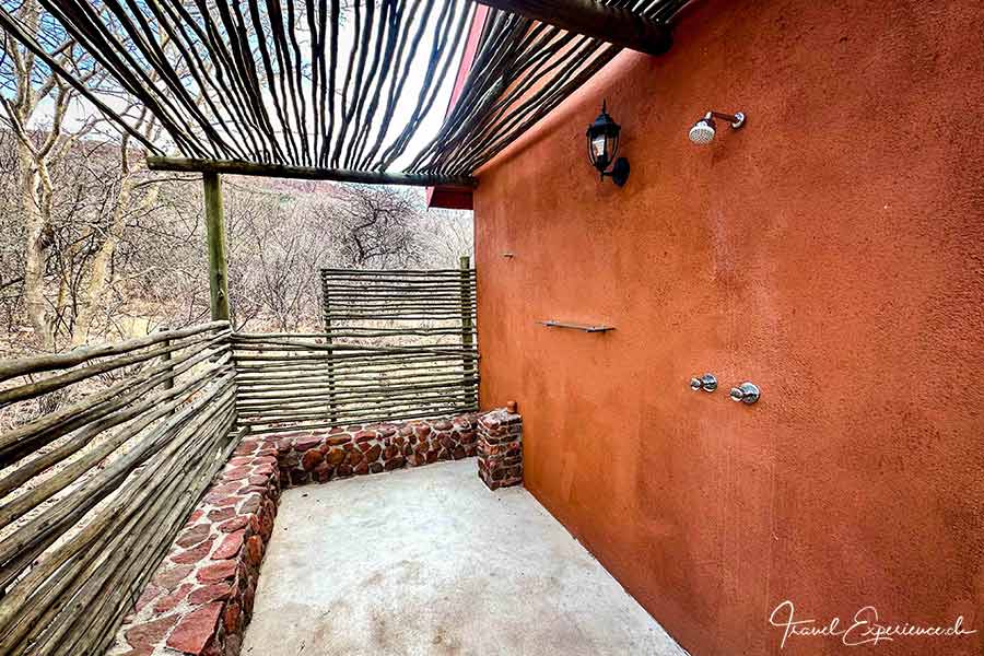 Namibia, Waterberg Guest Farm, Bungalow Nr. 3, Aussendusche