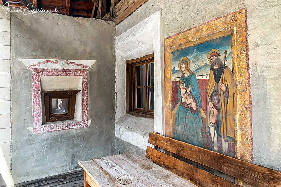 Müstair, Hotel, Chasa Chalavaina, Wandbild