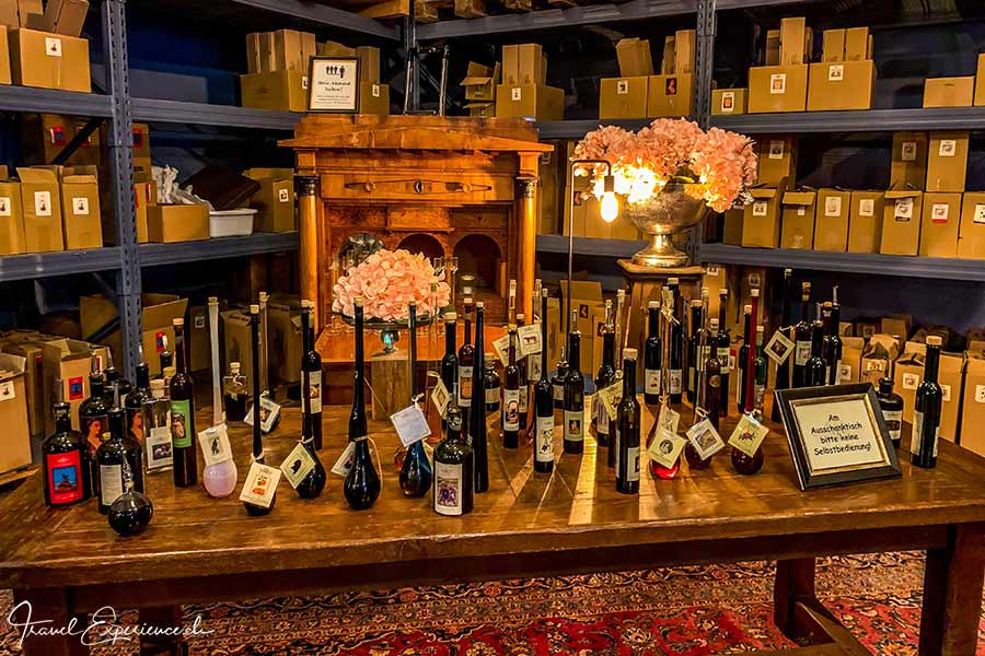 Südliche Weinstrasse, Doktorenhof, Venningen, Essigfläschchen
