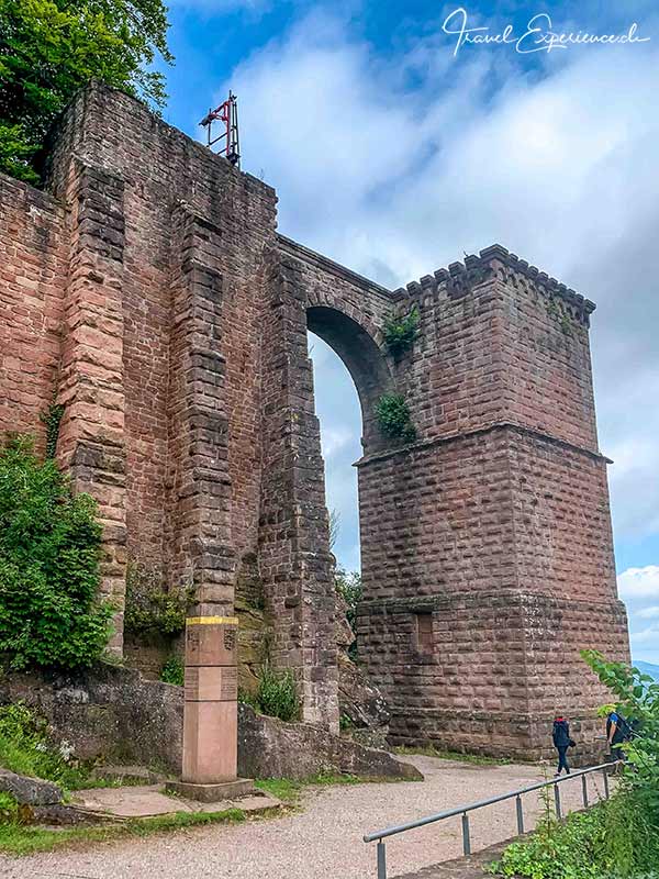 Südliche Weinstrasse, Burg Trifels