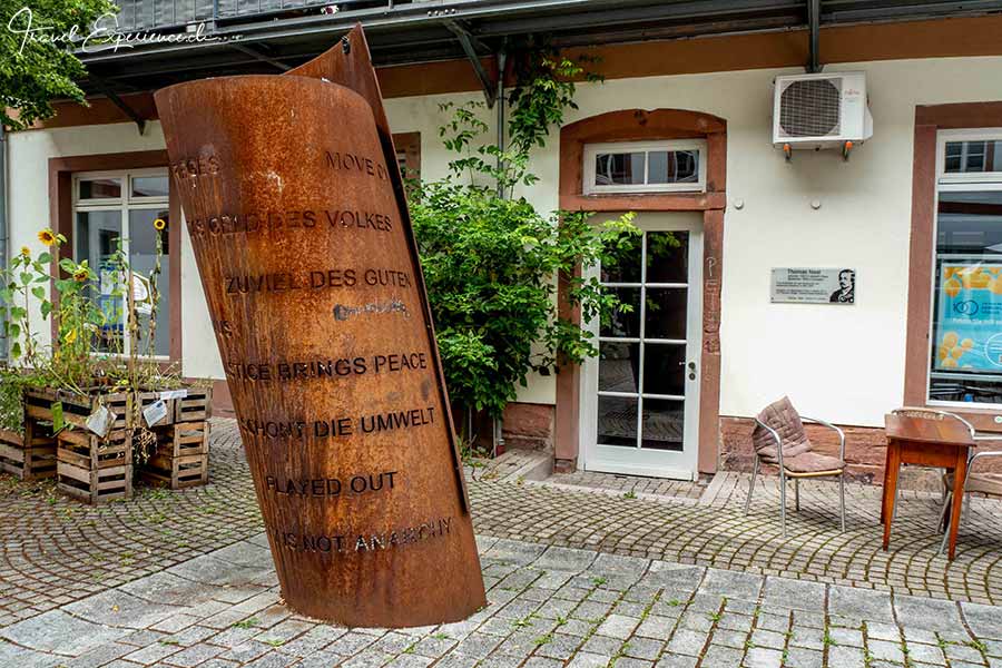 Südliche Weinstrasse, Landau, Thomas-Nast-Platz