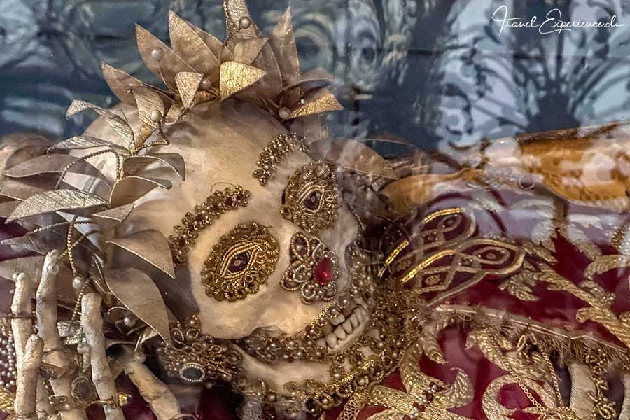 Detailfoto von Katakomben-Heiligem in der Klosterkirche im Kloster Fischingen, Thurgau,