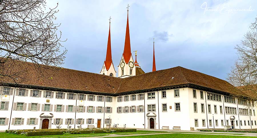 Aussenaufnahme vom Kloster Muri, Aargau