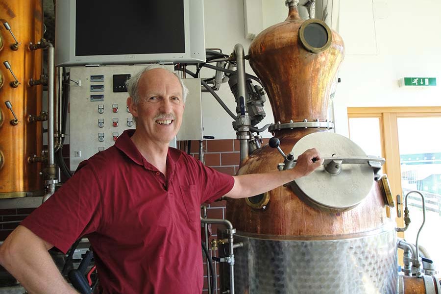 Personenaufnahme, Franz Kostenzer in seiner Edelbrennerei