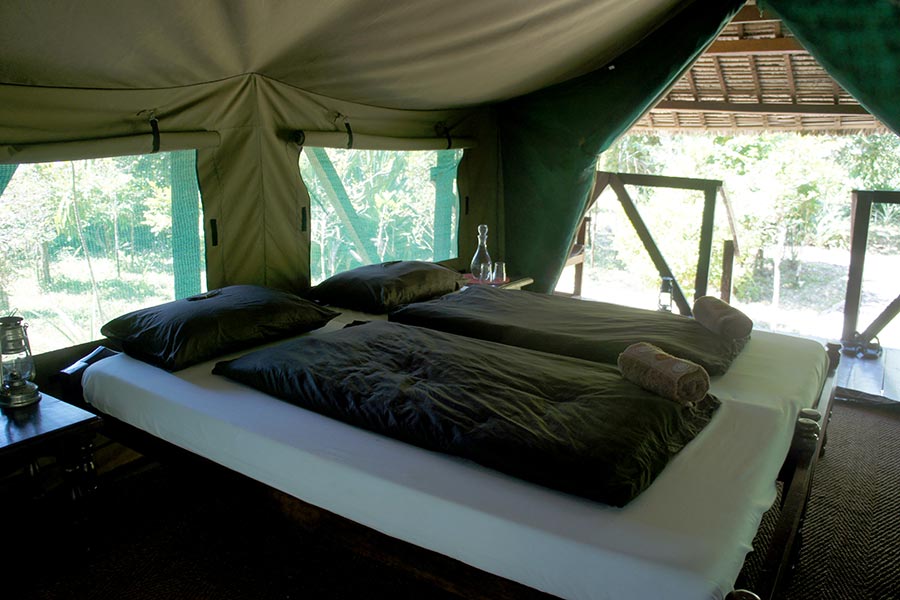 Innenaufnahme, Betten im Zelt der Masoala Forest Lodge