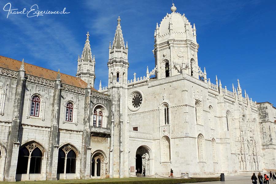 Aussenaufnahme Westportal des Mosteiro dos Jeronimos in Belem