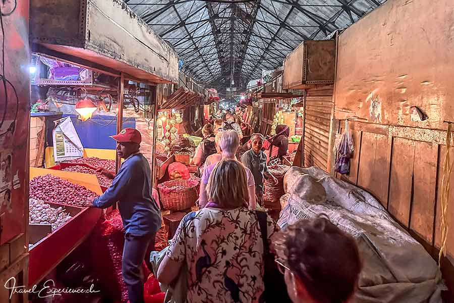 Innenaufnahme des Pasar Pabean, Ampel Quartier in Surabaya