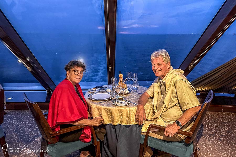 Inge und Heinz beim Abendessen im Restaurant Toscana