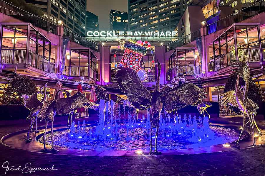 Mit Reihern gestalteter Brunnen am Darling Harbour in Sydney
