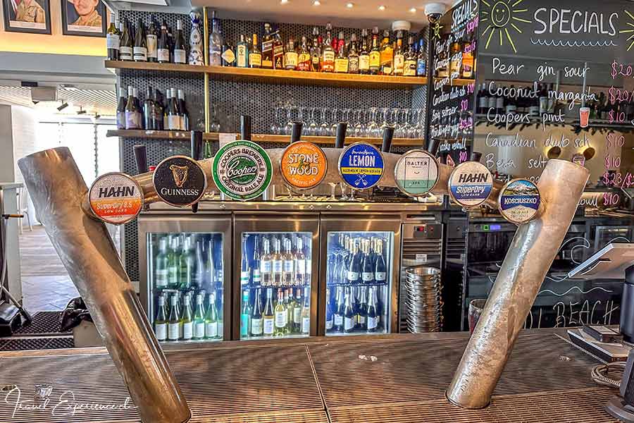Bier-Zapfhähne im North Bondi Restaurant am Bondi Beach, Australien
