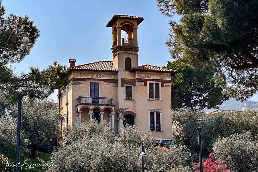 Dorfbild, Palazzo in Clusane sul Lago am Lago d'Iseo, Italien
